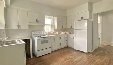2 of 12 1016 E Stockbridge Apartment for rent in Kalamazoo, MI