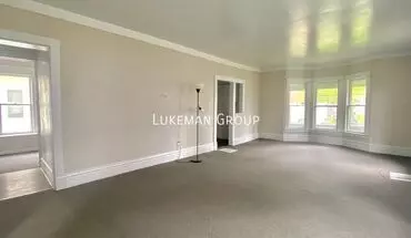 4 of 12 1016 E Stockbridge Apartment for rent in Kalamazoo, MI