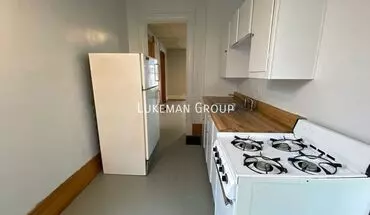 4 of 9 1026 W Kalamazoo Ave Apartment for rent in Kalamazoo, MI