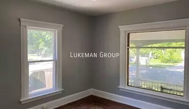 4 of 8 411 Oak Apartment for rent in Kalamazoo, MI