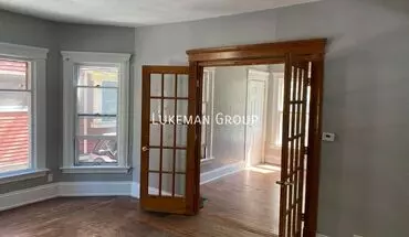 5 of 8 411 Oak Apartment for rent in Kalamazoo, MI