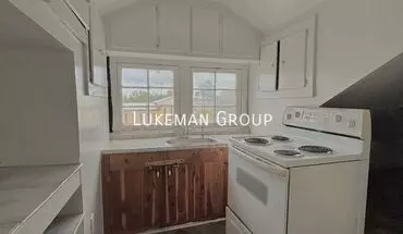 5 of 8 426-428 S Westnedge Apartment for rent in Kalamazoo, MI