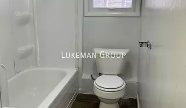 4 of 10 1126 S Park Apartment for rent in Kalamazoo, MI