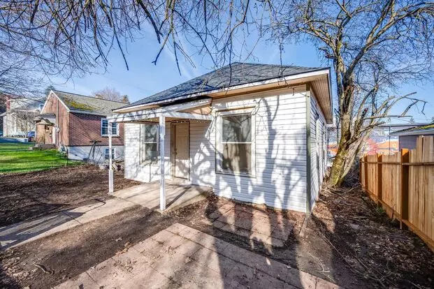 Remodeled 2 Bedroom Home Near Wsu & Downtown Pullman! Apartment for rent in Pullman, WA
