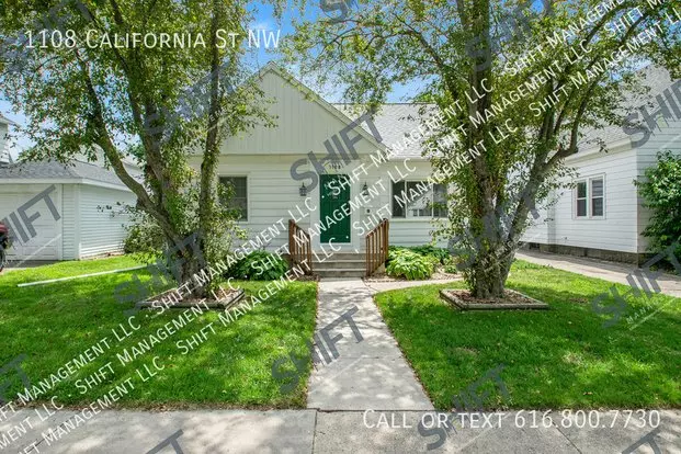 1108 California St NW Apartment for rent in Grand Rapids, MI