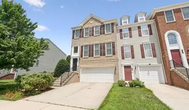 2 of 78 Bright And Spacious End Unit Townhouse In The Windermere Community House for rent in Ashburn, VA