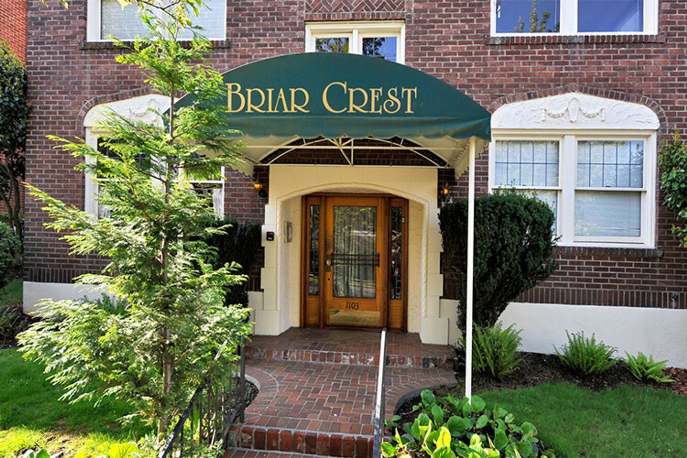 Briar Crest Apartments - 1103 E Republican St Seattle, WA
