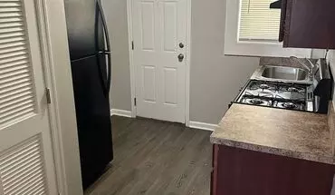 3 of 9 3225 Cliftmont Ave Apartment for rent in Baltimore, MD