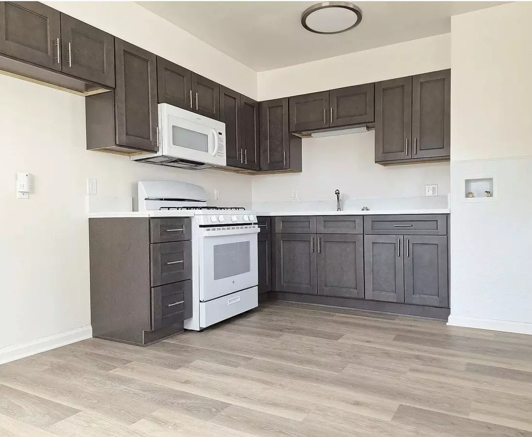 Crp Duplexes - 1200R Apartment for rent in San Diego, CA