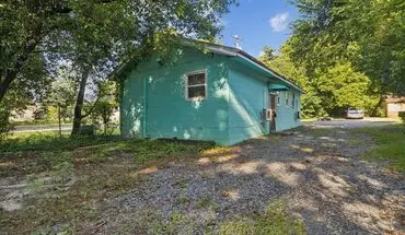 2 of 13 Charming 1br Duplex In Fort Valley House for rent in Fort Valley, GA