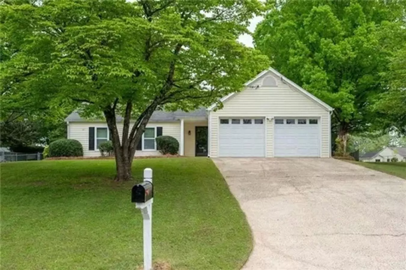 Charming 3br House In Woodstock House for rent in Woodstock, GA