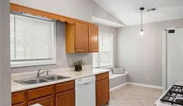 2 of 30 Charming 3br House In Woodstock House for rent in Woodstock, GA