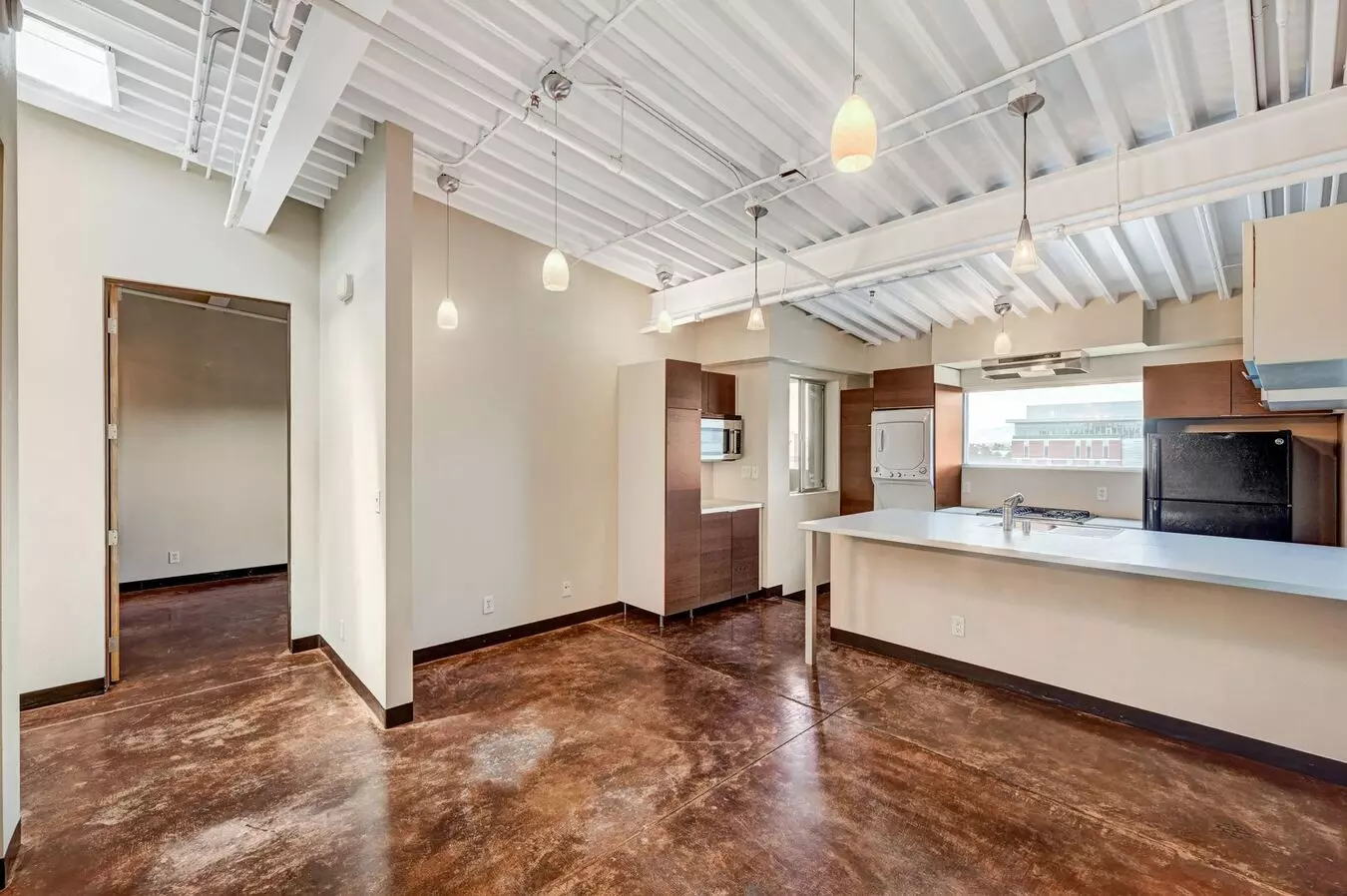 Trendy Loft Living Near The Arts District! Apartment for rent in Las Vegas, NV