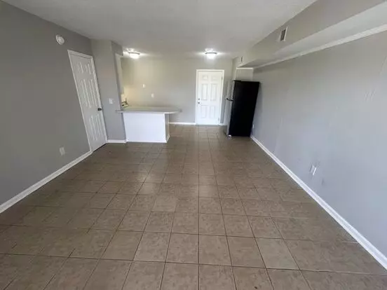 1013- B Leaphart St Apartment for rent in West Columbia, SC