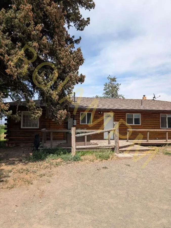 Charming 3-bed 2-bath Home At The Edge Of Town House for rent in Gooding, ID