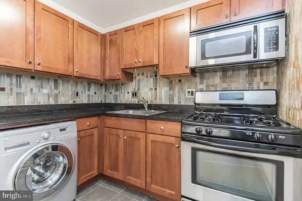 Modern 2-bedroom Apartment With In-unit Laundry Near Naylor Road Metro Apartment for rent in Washington, DC