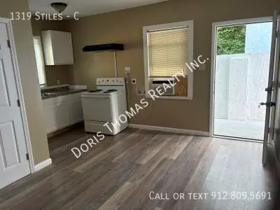 1319 Stiles Apartment for rent in Savannah, GA