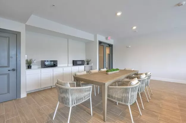 The Heights at 8721 Apartment for rent in Austin, TX