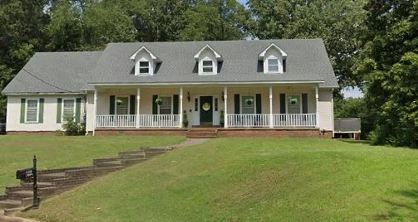 Cool Down In Comfort This Summer House for rent in Humboldt, TN