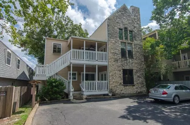Quaint Townhouse Style Condominium In Hyde Park Apartment for rent in Austin, TX Quaint Townhouse Style Condominium In Hyde Park Apartment for rent in Austin, TX