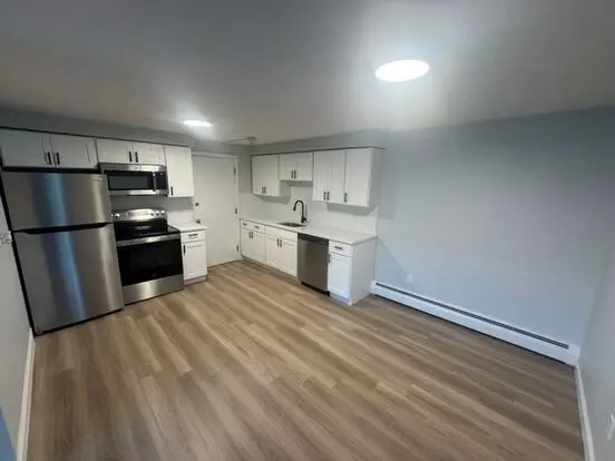 Oakland Apartment for rent in Warwick, RI