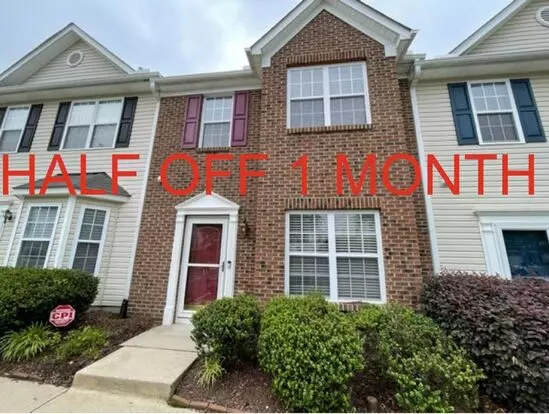 Charming Townhome In Established South Durham Community – Prime Location! Apartment for rent in Durham, NC