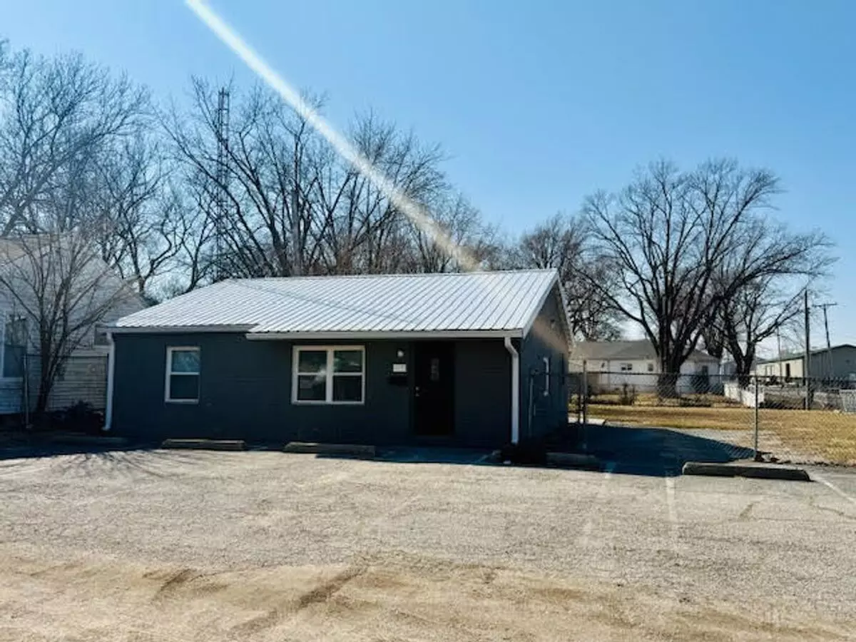 2805 S 14th St House for rent in Springfield, IL