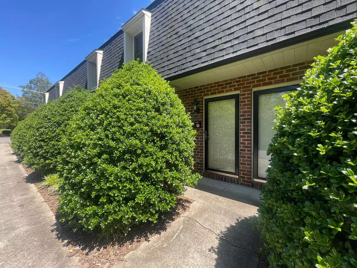 Charming & Private Townhouse In Nw Hickory – 2br, 1.5ba, Prime Location - No Pets House for rent in Hickory, NC