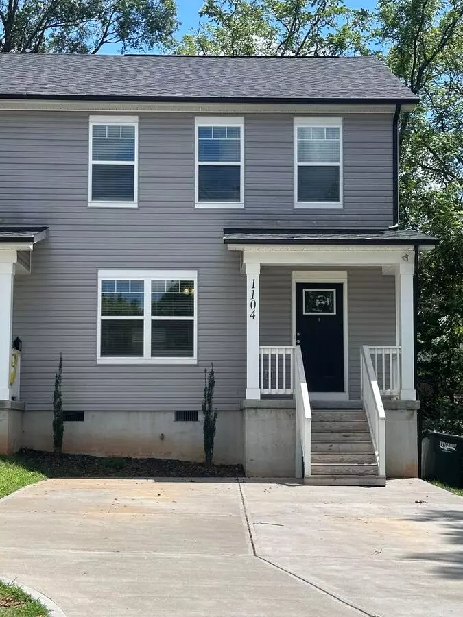 Modern 3br/2.5ba Duplex – Perfect Location, Plenty Of Space! House for rent in Hickory, NC