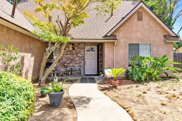3 Bedroom 2 Bathroom For Rent $2,400 Apartment for rent in Clovis, CA
