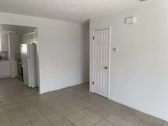 124 E Amador Ave Apartment for rent in Fresno, CA