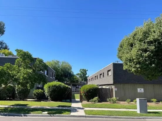 714 E Fountain Way / 3356 N Wishon Apartment for rent in Fresno, CA