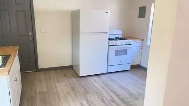 Cute 1 Bedroom / 1 Bathroom For Rent $1,295 Apartment for rent in Fresno, CA
