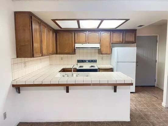 Summer Special $200 Off!!!! 1st Month Rent!!!! Apartment for rent in Fresno, CA