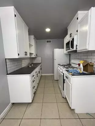 4348 E Fairfax Ave Apartment for rent in Fresno, CA