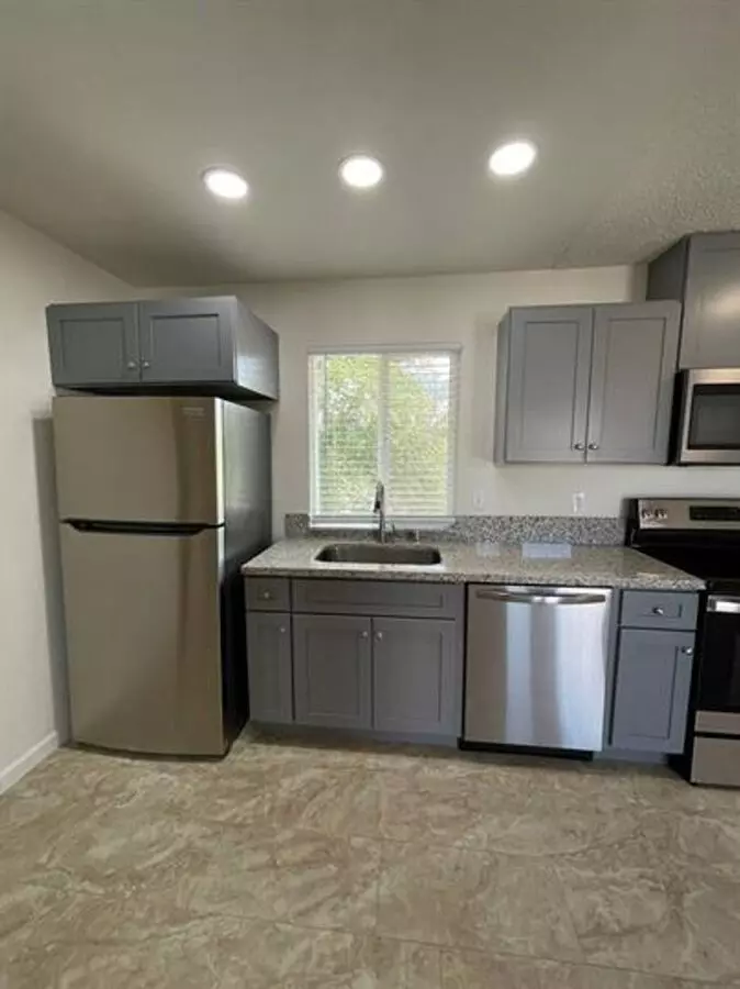205 N Mariposa St Apartment for rent in Fresno, CA