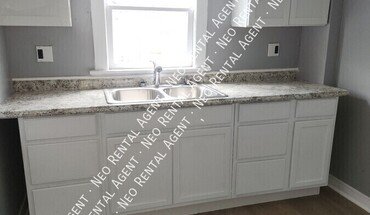 1312 Curtis St Apartment for rent in Akron, OH