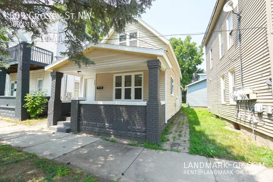 509 Crosby St NW House for rent in Grand Rapids, MI