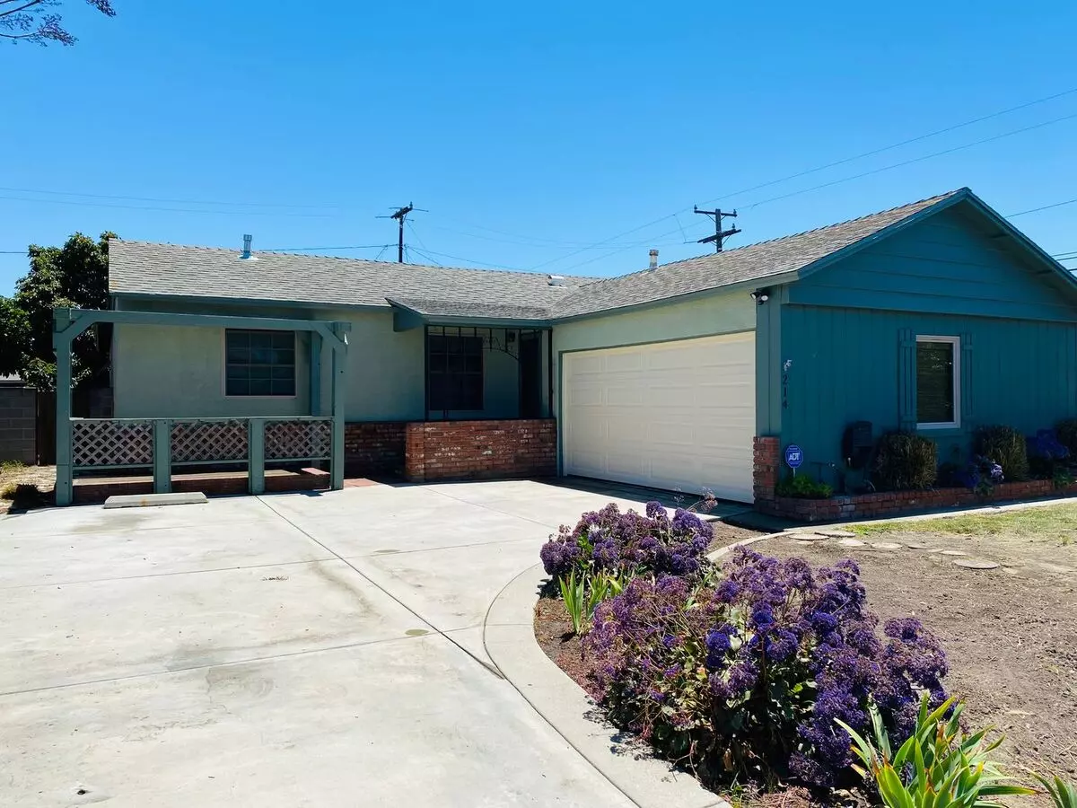 Spacious 3 Bed | 2 Bath Home – Less Than 10 Minutes To The Beach, Freshly Painted, 2-car Garage & Lush Backyard! House for rent in Oxnard, CA