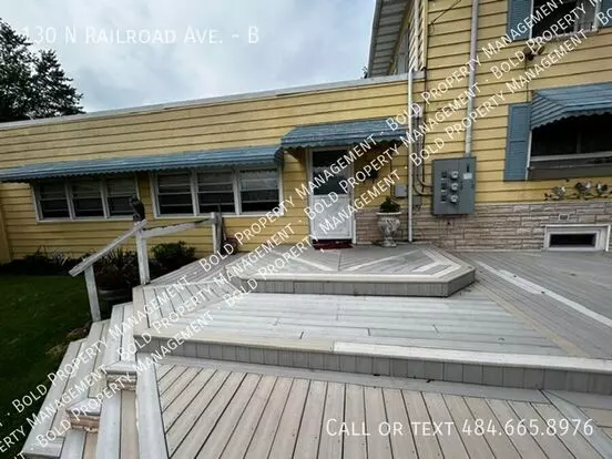 130 N Railroad Ave Apartment for rent in Myerstown, PA