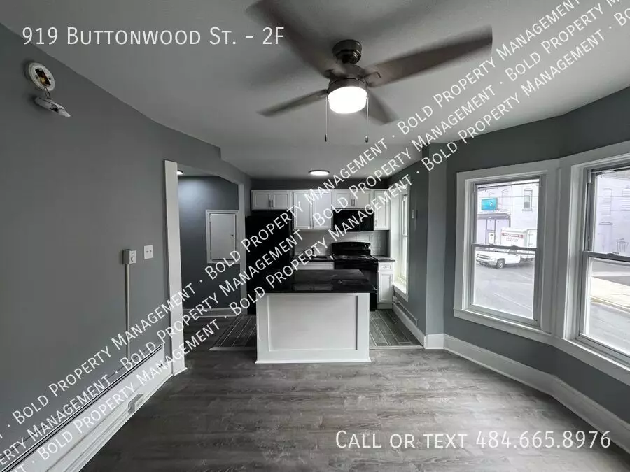 919 Buttonwood St Apartment for rent in Reading, PA
