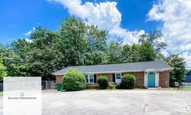 203 E Florida St Apartment for rent in Clinton, SC