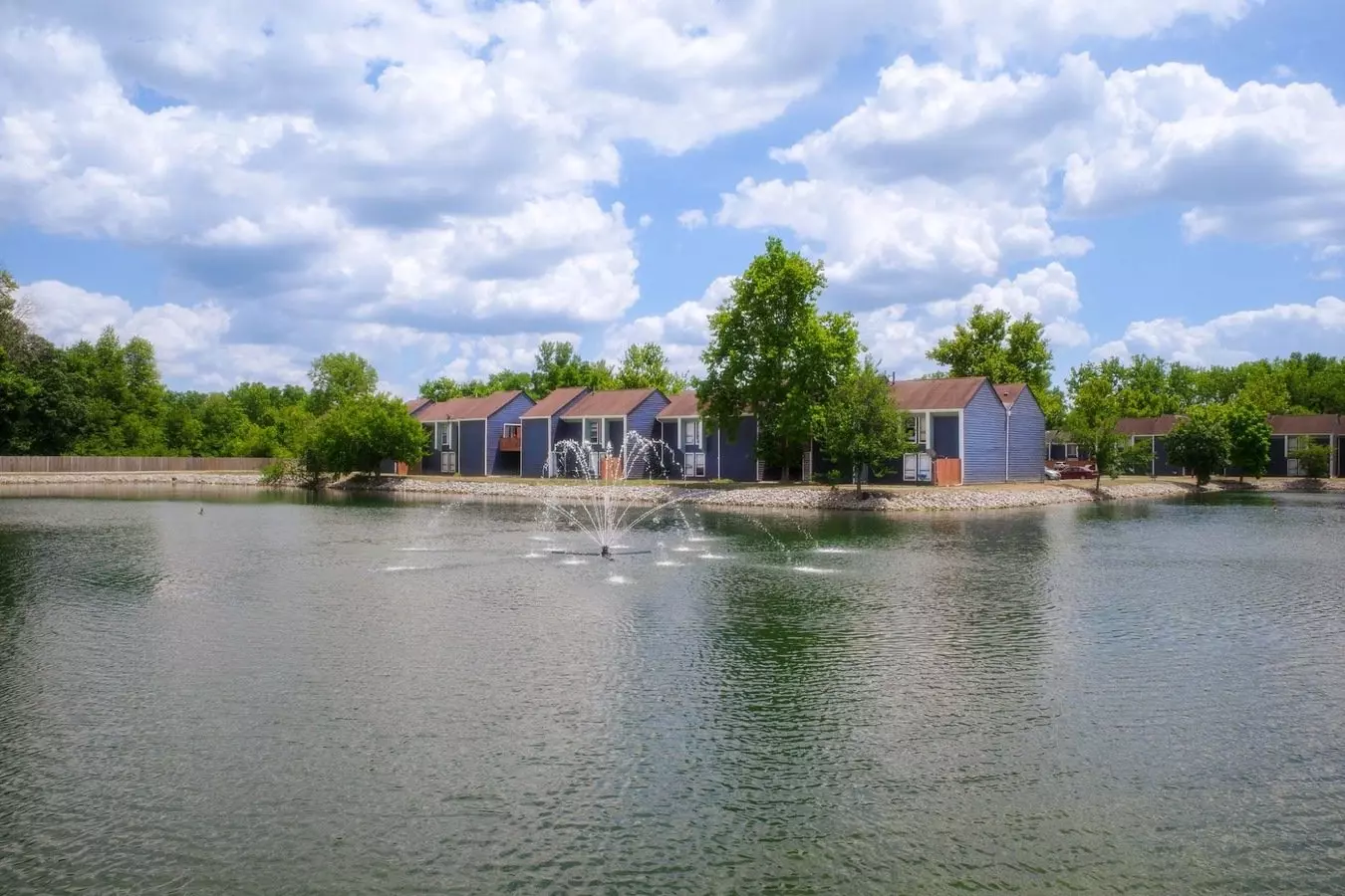 Lakeshore Cove Apartment for rent in Columbus, OH