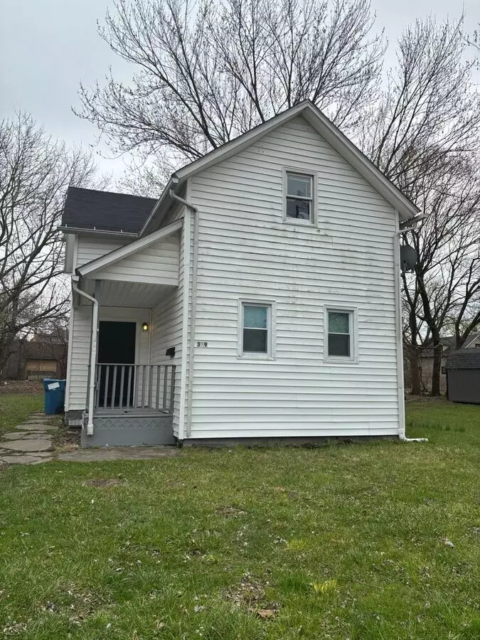 Section 8 Accepted! Spacious Newly Renovated 4-bedroom Home House for rent in Lorain, OH