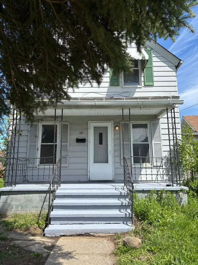 Section 8 Accepted, Charming 4br 2 Ba Home In Lorain House for rent in Lorain, OH