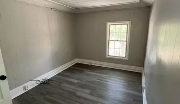5 of 12 Section 8 Accepted, 3-bedroom Home, Perfect For Your Family! House for rent in Lorain, OH