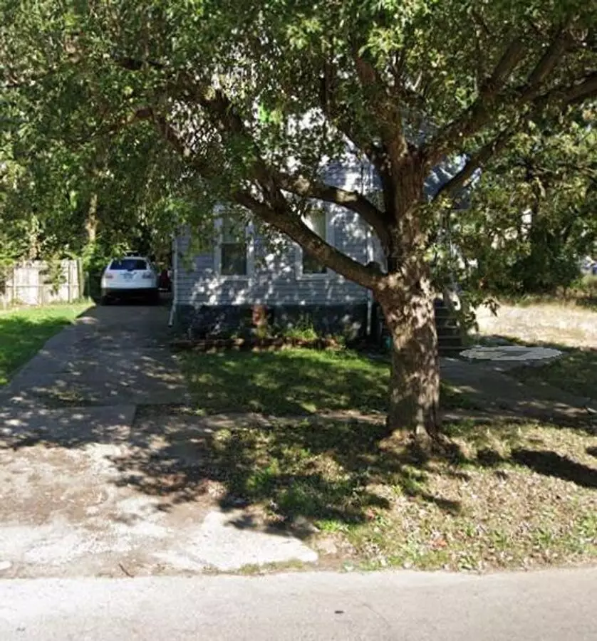 Section 8 Accepted! Coming Soon, Newly Renovated 5-bedroom Home! House for rent in Lorain, OH