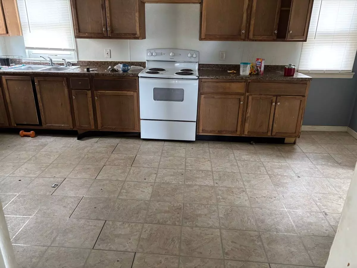 2 of 3 Section 8 Accepted! 4 Br House for rent in Lorain, OH