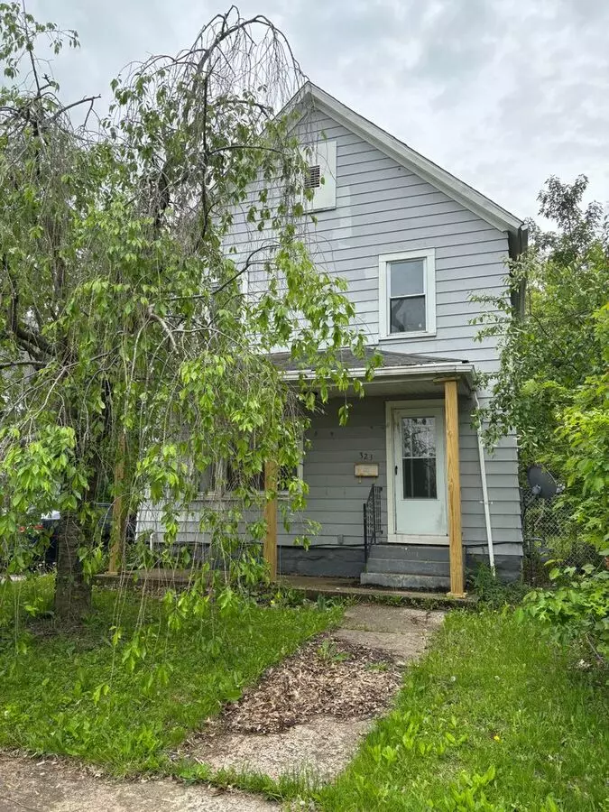 Charming 3-bedroom Home, Ready For You! Section 8 Accepted! House for rent in Lorain, OH