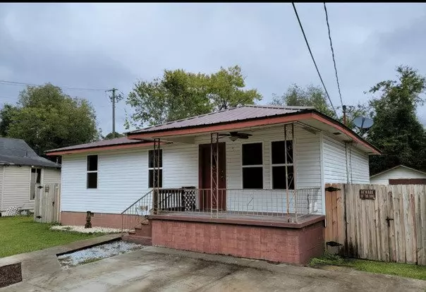 3-bedroom Home With Gated Backyard – Close To Shops & Restaurants! Apartment for rent in Gadsden, AL